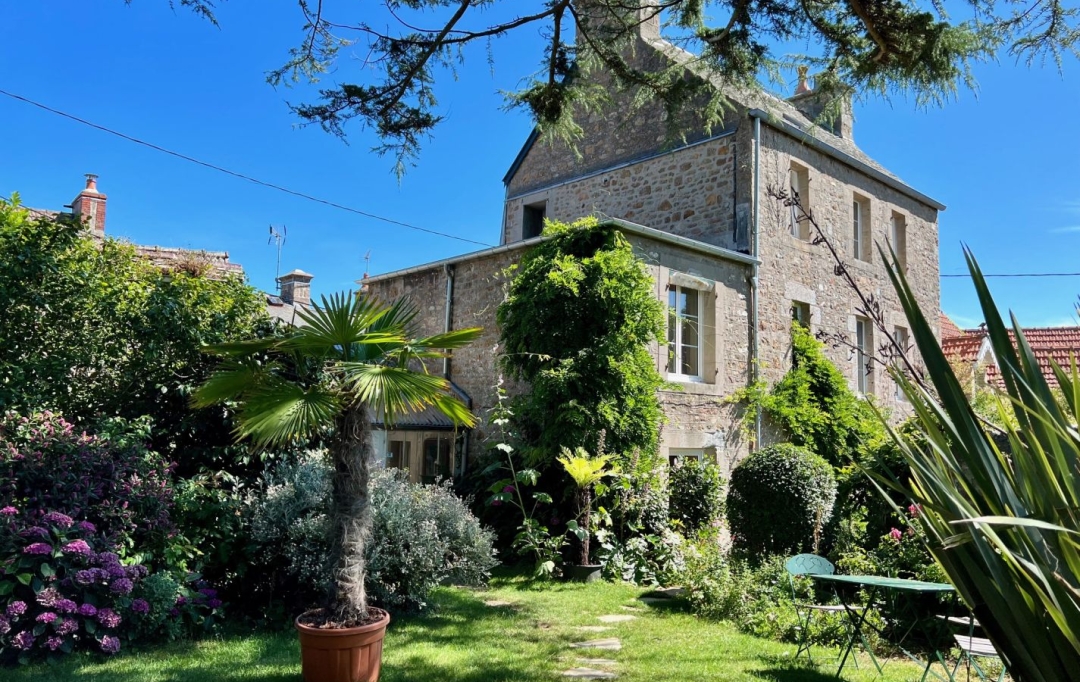 COEUR DE SAIRE IMMOBILIER : Maison / Villa | FERMANVILLE (50840) | 141 m2 | 472 500 € 